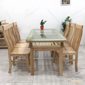 Sở hữu những mẫu bàn ăn gỗ sồi Nga  tại hà nội với nhiều mẫu mã và kích thước khác nhau giúp không gian bếp nhà bạn thêm phần sang trọng và ấm cúng. Bộ bàn ăn 6 ghế sở hữu dáng hiện đại tạo không gian sang trọng